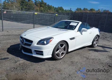 2014 Mercedes-Benz Slk 250 z USA, uszkodzony, nr VIN WDDPK4HA9EF087839